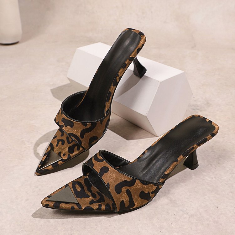 KITTEN HEEL &627A